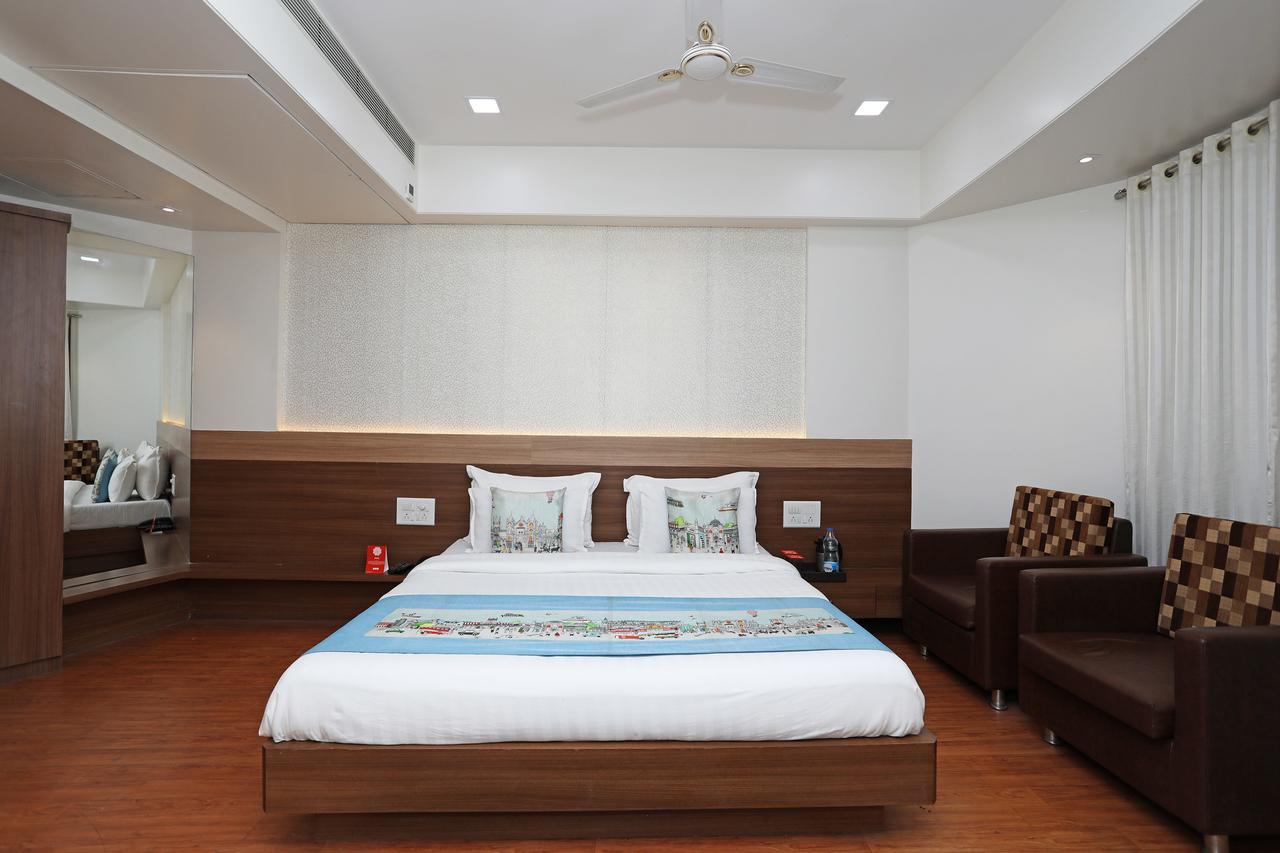 Oyo 10672 Hotel Riviera Nashik Dış mekan fotoğraf