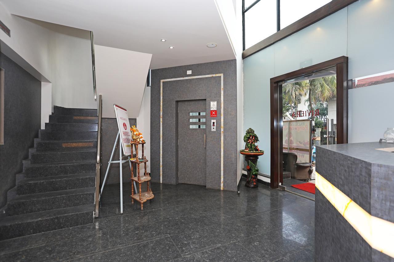 Oyo 10672 Hotel Riviera Nashik Dış mekan fotoğraf