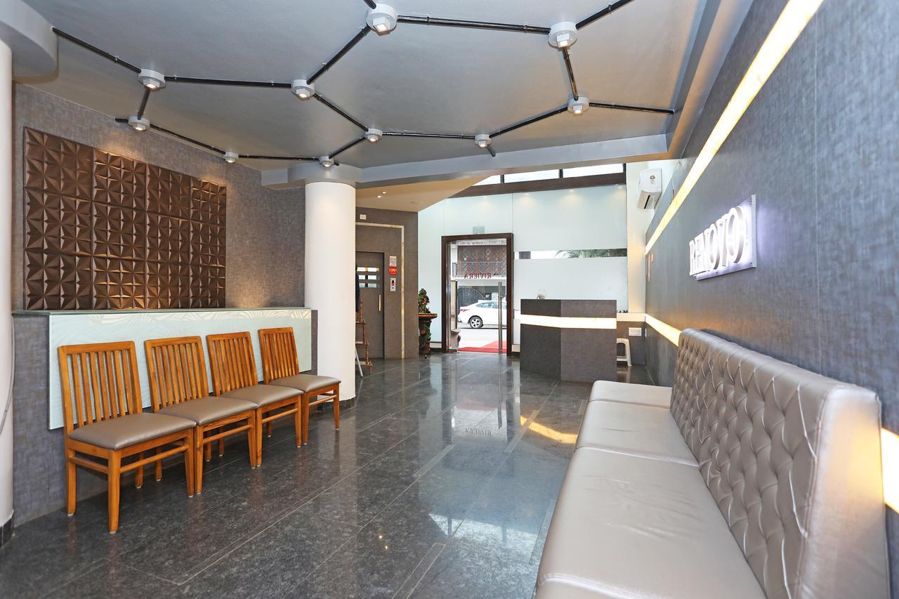 Oyo 10672 Hotel Riviera Nashik Dış mekan fotoğraf