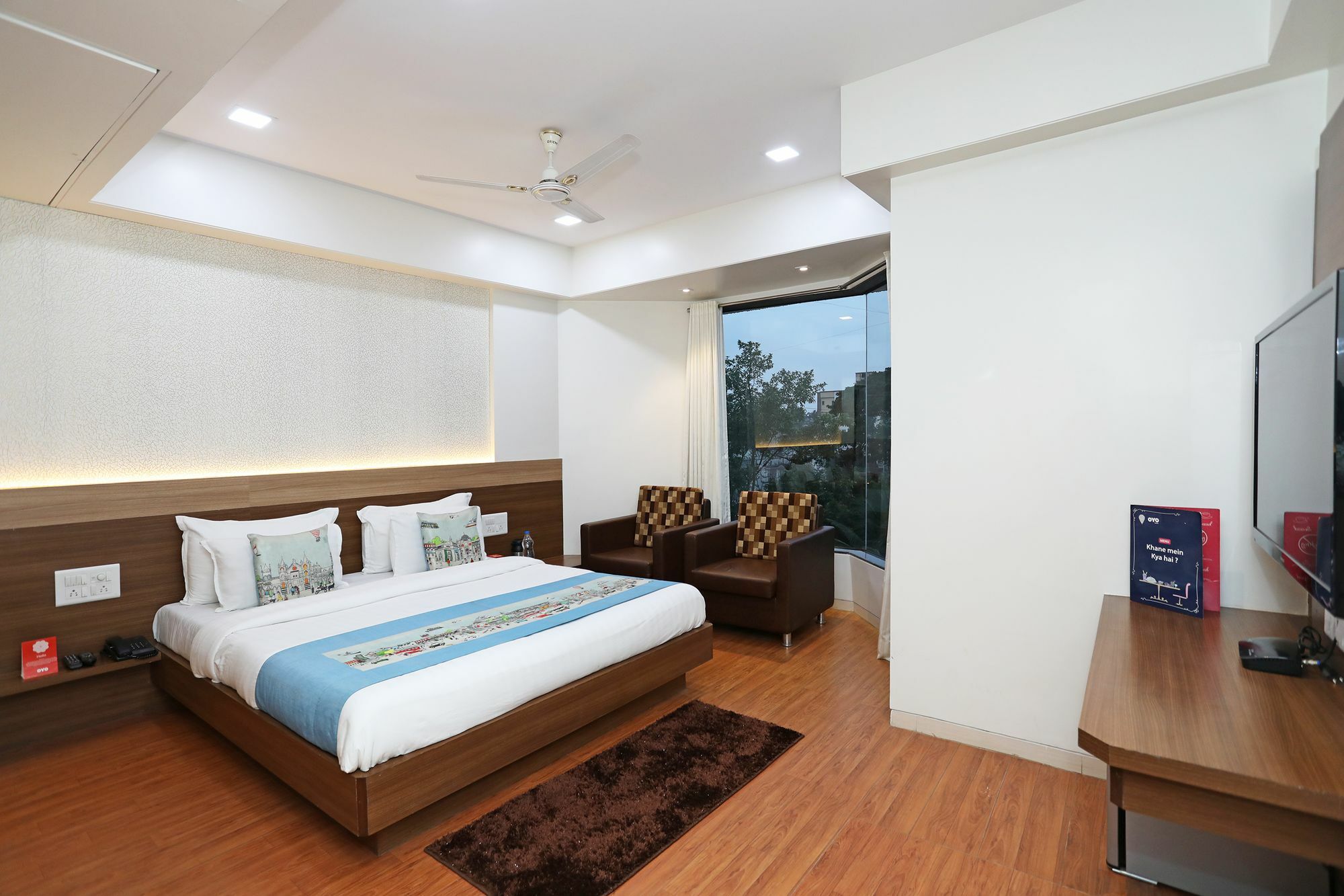 Oyo 10672 Hotel Riviera Nashik Dış mekan fotoğraf
